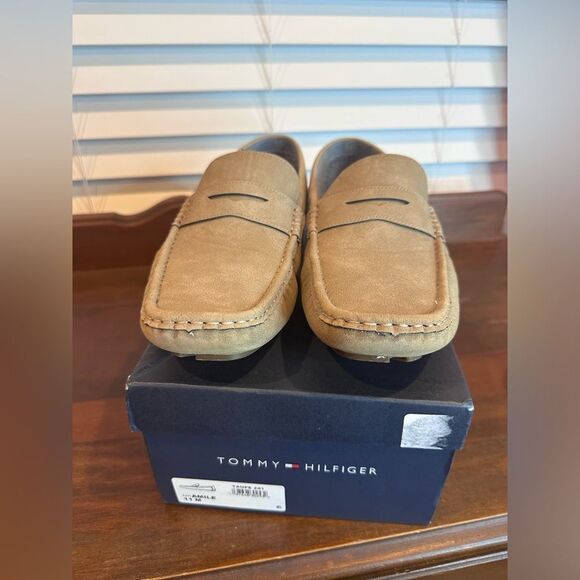 NEW  Taupe Amile Driving Loafer 11M